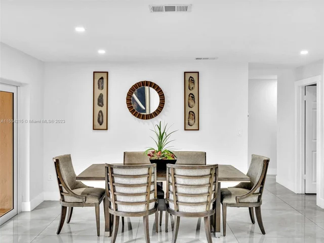 11113 SW 156th Ct, Miami FL 33196