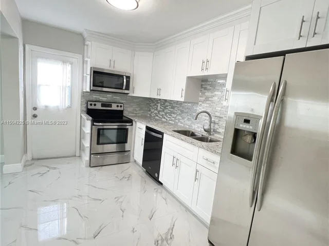 5364 NE 3rd Ter, Oakland Park FL 33334