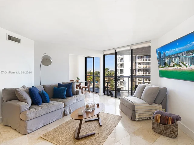 3610 Yacht Club Dr # 716, Aventura FL 33180