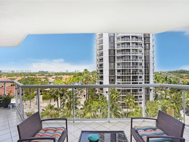 3610 Yacht Club Dr # 716, Aventura FL 33180