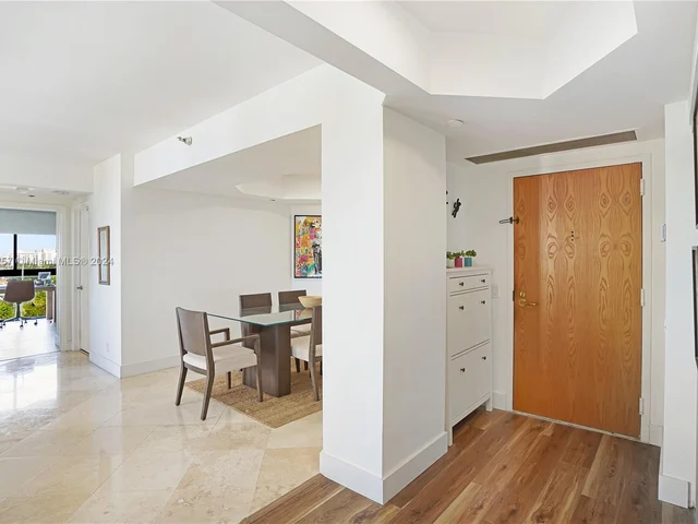 3610 Yacht Club Dr # 716, Aventura FL 33180