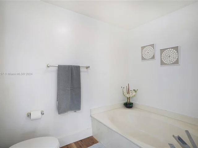 3610 Yacht Club Dr # 716, Aventura FL 33180