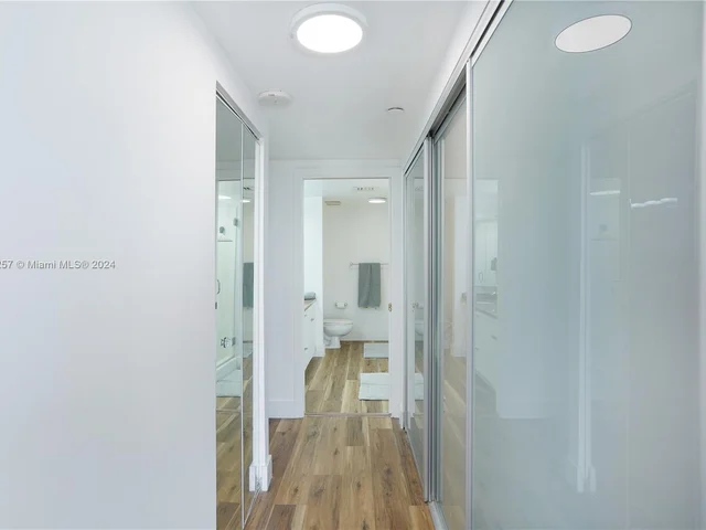 3610 Yacht Club Dr # 716, Aventura FL 33180