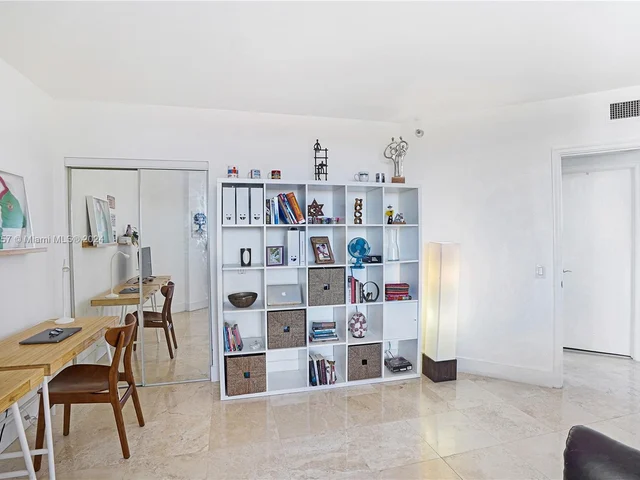 3610 Yacht Club Dr # 716, Aventura FL 33180