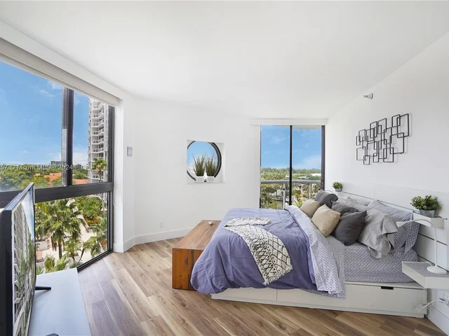 3610 Yacht Club Dr # 716, Aventura FL 33180