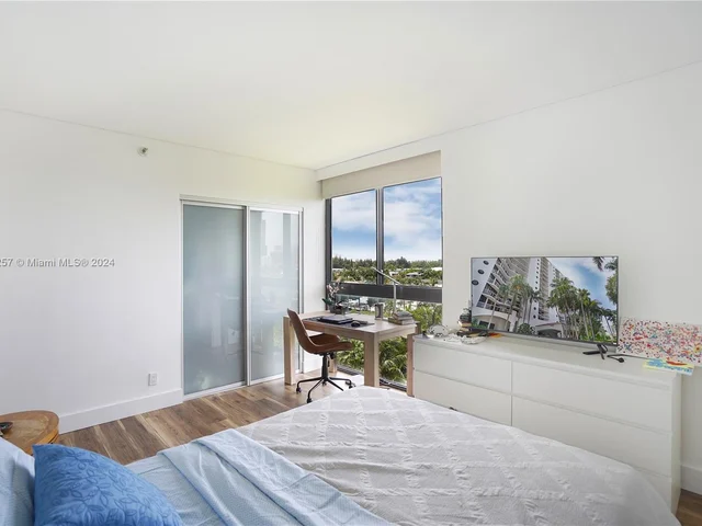 3610 Yacht Club Dr # 716, Aventura FL 33180