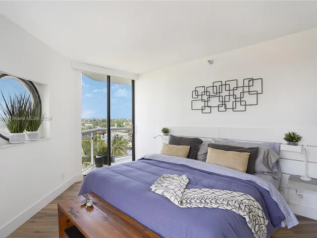 3610 Yacht Club Dr # 716, Aventura FL 33180