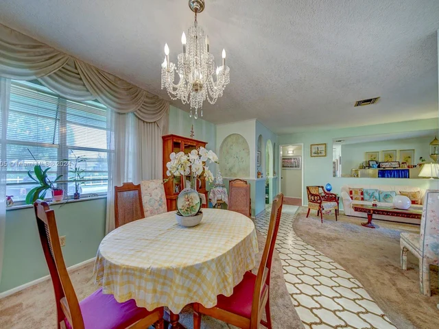 6920 SW 58th Ct, Davie FL 33314