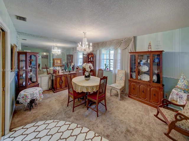 6920 SW 58th Ct, Davie FL 33314