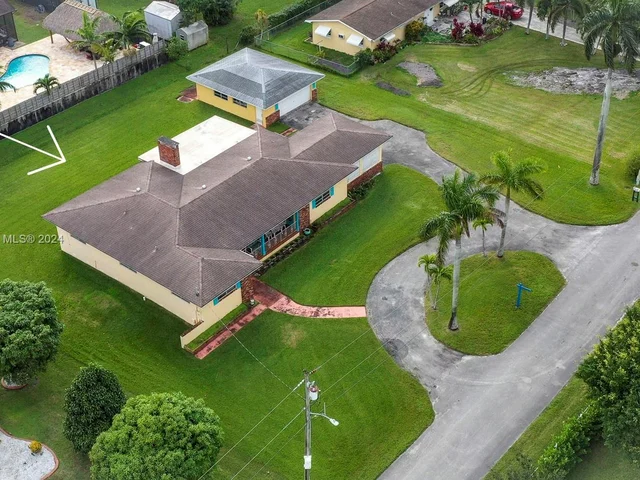 6920 SW 58th Ct, Davie FL 33314