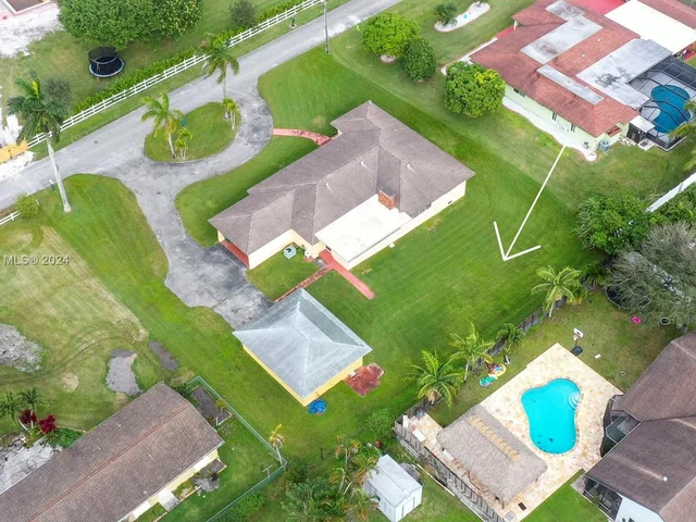 6920 SW 58th Ct, Davie FL 33314