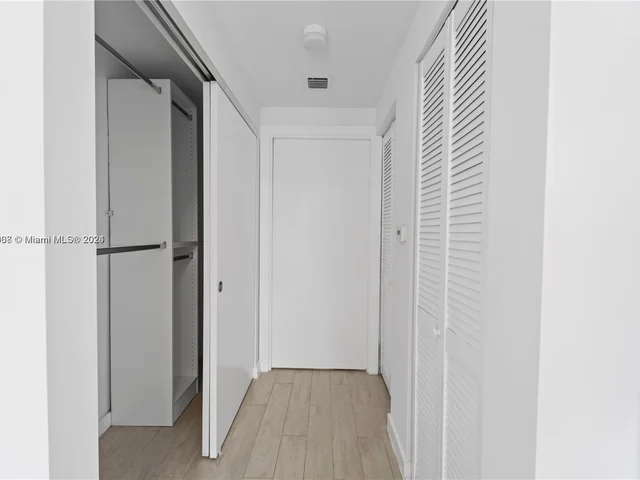 321 NE 26th St # 812, Miami FL 33137