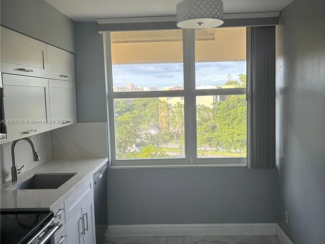 3751 Environ Blvd # 537, Lauderhill FL 33319