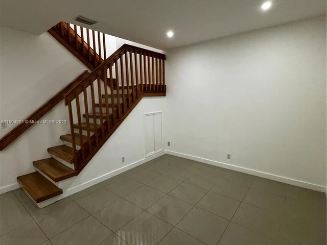21275 NE 8th Pl # 2, Miami FL 33179