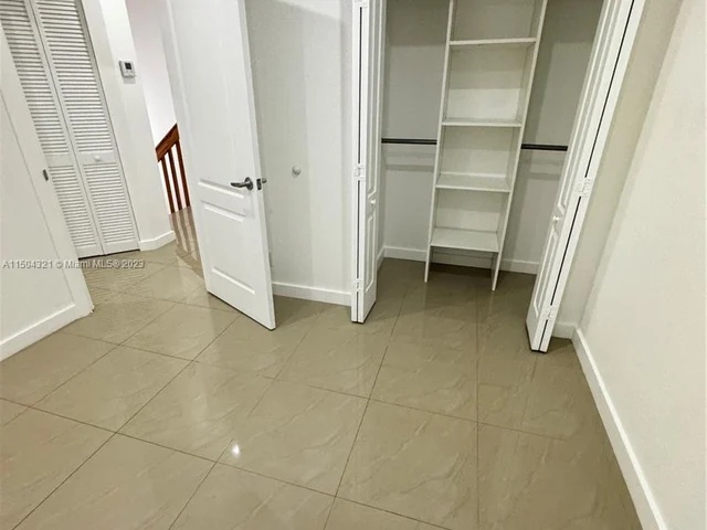 21275 NE 8th Pl # 2, Miami FL 33179