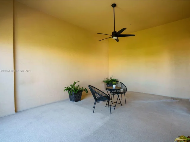 300 Majorca Ave # 404, Coral Gables FL 33134