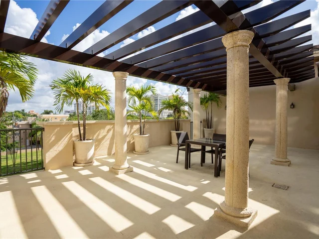 300 Majorca Ave # 404, Coral Gables FL 33134