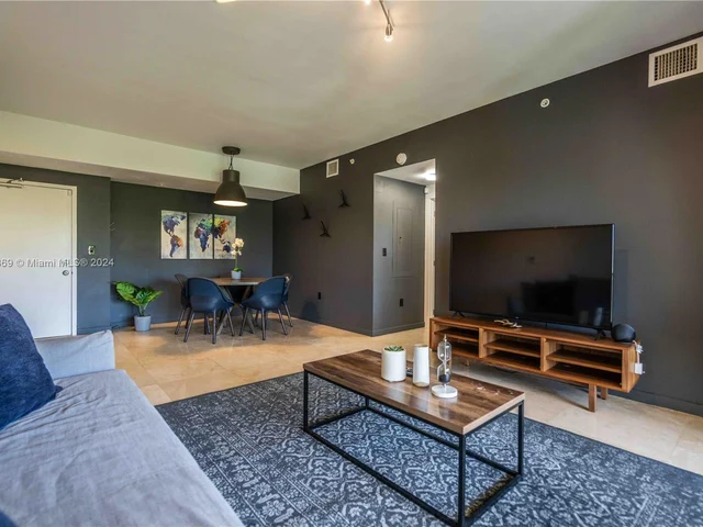 300 Majorca Ave # 404, Coral Gables FL 33134