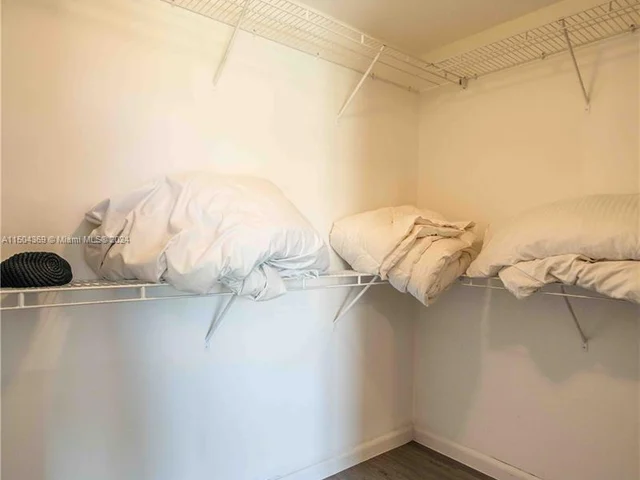 300 Majorca Ave # 404, Coral Gables FL 33134