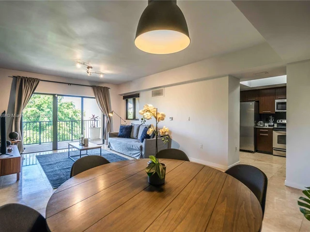 300 Majorca Ave # 404, Coral Gables FL 33134