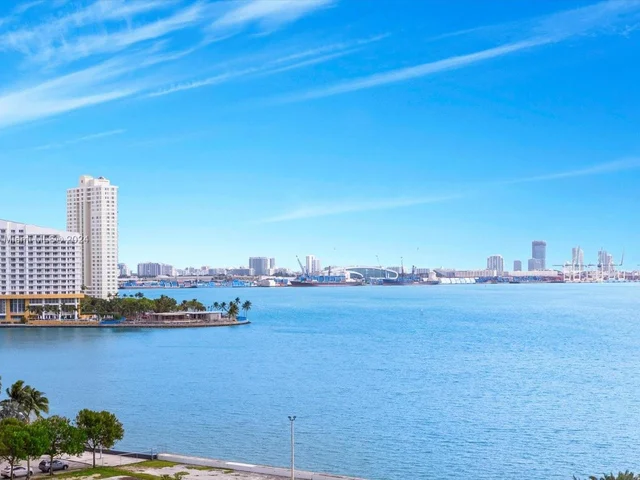 1300 Brickell Bay Dr # 1010, Miami FL 33131