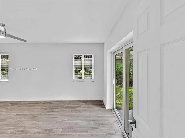 11600 NW 26th St, Plantation FL 33323