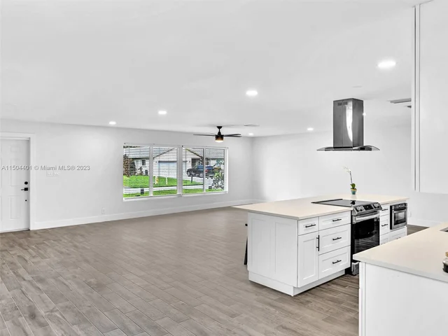 11600 NW 26th St, Plantation FL 33323