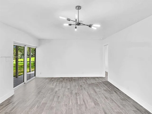 11600 NW 26th St, Plantation FL 33323