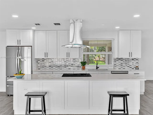 11600 NW 26th St, Plantation FL 33323