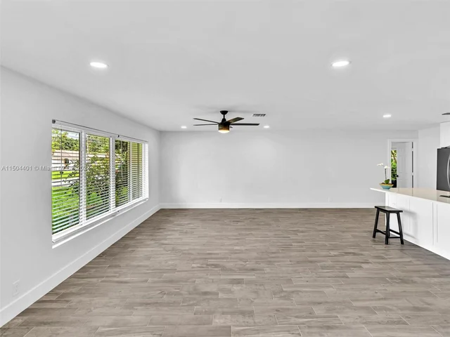 11600 NW 26th St, Plantation FL 33323