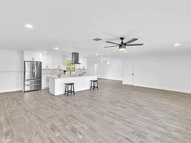 11600 NW 26th St, Plantation FL 33323