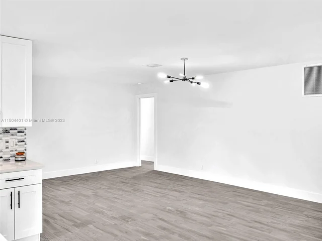 11600 NW 26th St, Plantation FL 33323