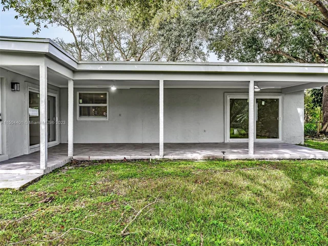 11600 NW 26th St, Plantation FL 33323