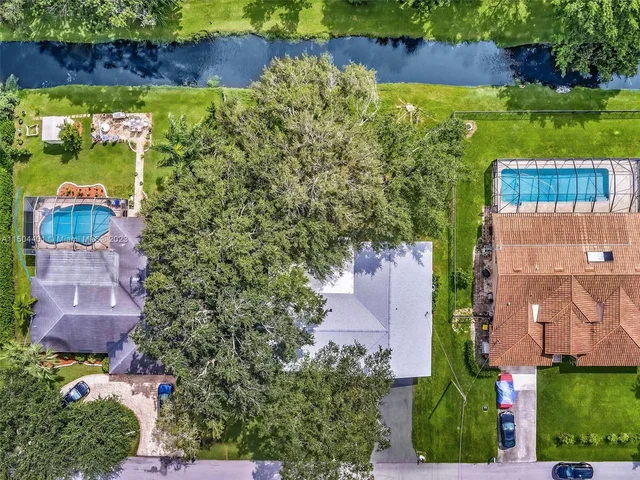 11600 NW 26th St, Plantation FL 33323