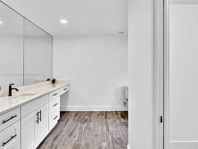 11600 NW 26th St, Plantation FL 33323