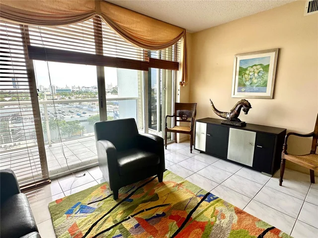 1900 Sunset Harbour Dr # 1107, Miami Beach FL 33139