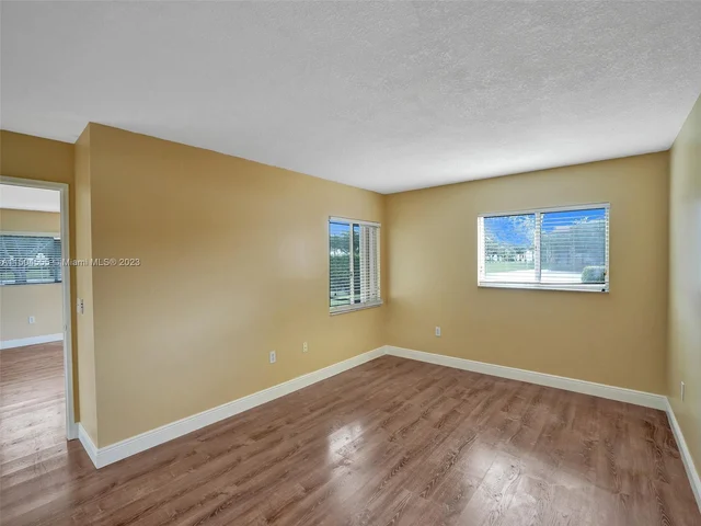 13700 SW 11th St # 101A, Pembroke Pines FL 33027