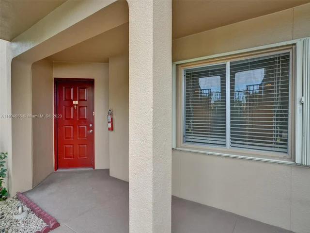 13700 SW 11th St # 101A, Pembroke Pines FL 33027