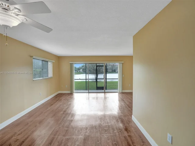 13700 SW 11th St # 101A, Pembroke Pines FL 33027