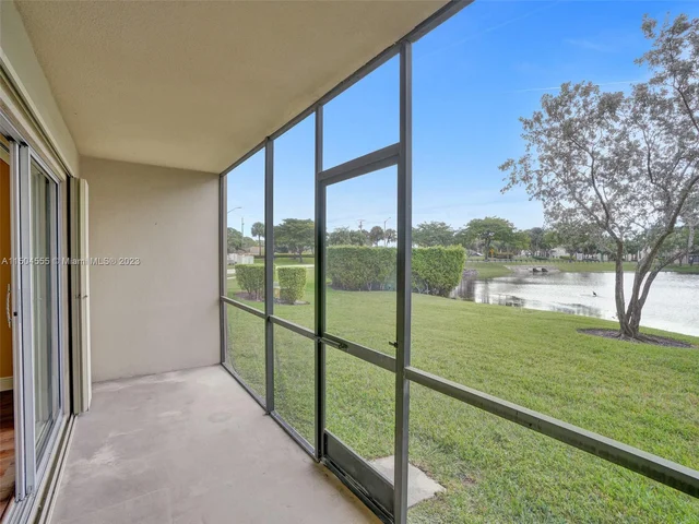 13700 SW 11th St # 101A, Pembroke Pines FL 33027