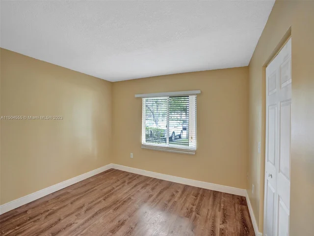 13700 SW 11th St # 101A, Pembroke Pines FL 33027