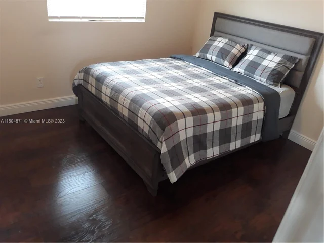 4913 tam dr, Orlando FL 32808