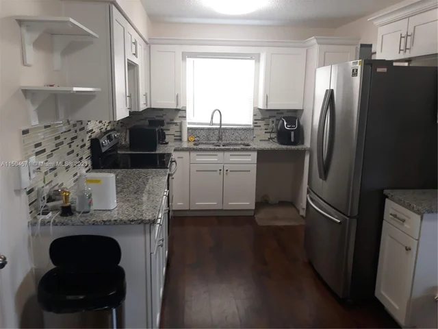 4913 tam dr, Orlando FL 32808