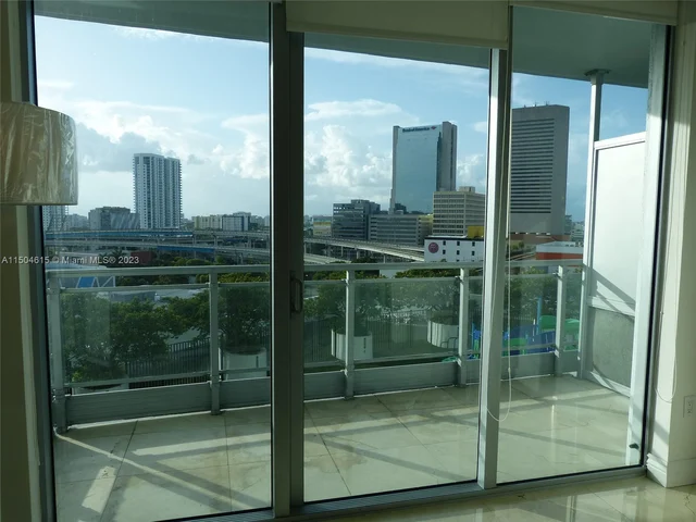 90 SW 3rd St # 1110, Miami FL 33130