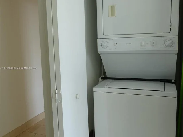 90 SW 3rd St # 1110, Miami FL 33130