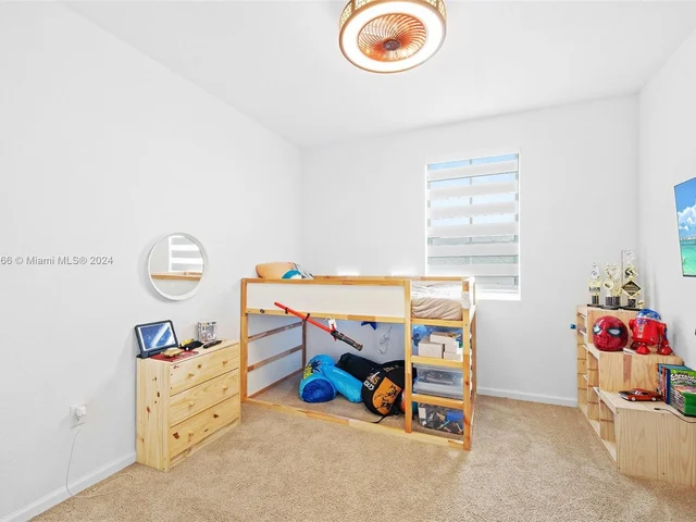 2398 SE 15th St, Homestead FL 33035