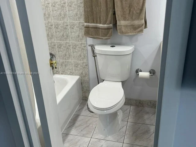 17570 Atlantic # 512, Sunny Isles Beach FL 33160