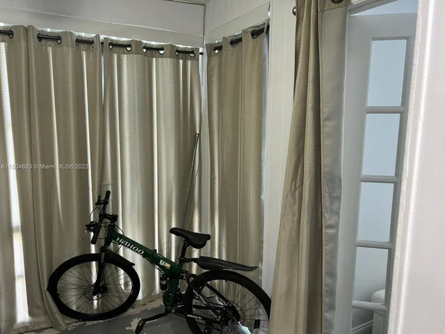 17570 Atlantic # 512, Sunny Isles Beach FL 33160