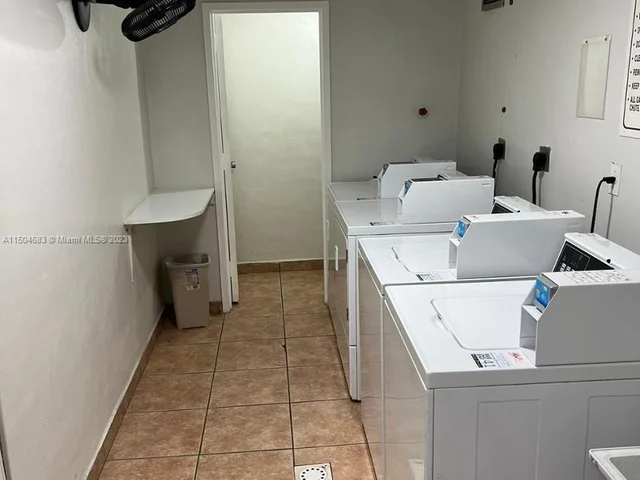 17570 Atlantic # 512, Sunny Isles Beach FL 33160