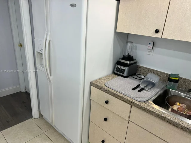 17570 Atlantic Blvd # 512, Sunny Isles Beach FL 33160